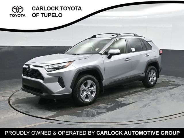 2025 Toyota RAV4 XLE's photo