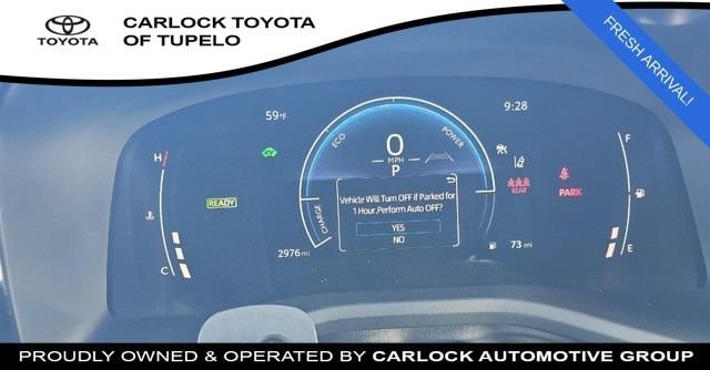 2025 Toyota Camry SE - Photo 13