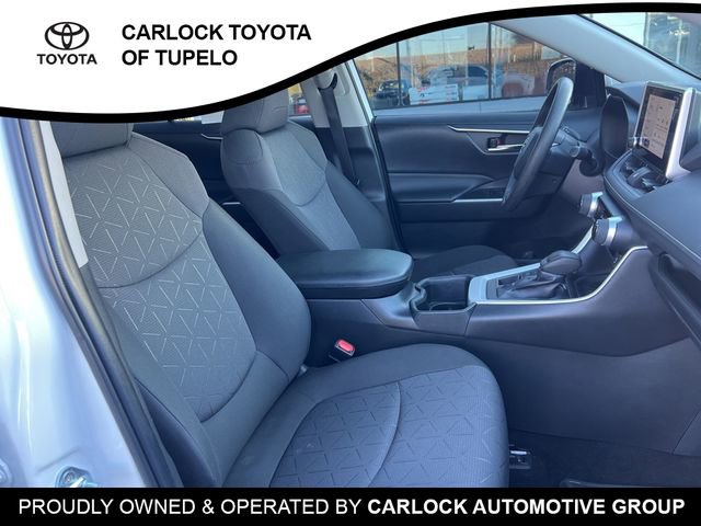 2023 Toyota RAV4 XLE - Photo 24