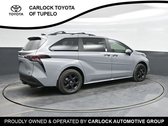2025 Toyota Sienna Woodland Edition photo 2