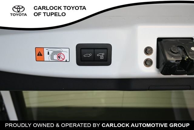 2026 Toyota Prius Plug-in Hybrid XSE Premium - Photo 35