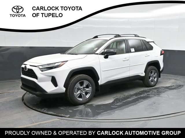 2025 Toyota RAV4 LE's photo
