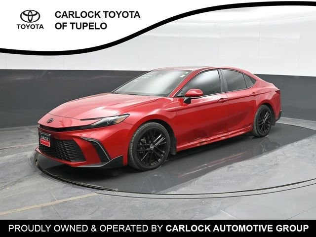 2025 Toyota Camry SE's photo
