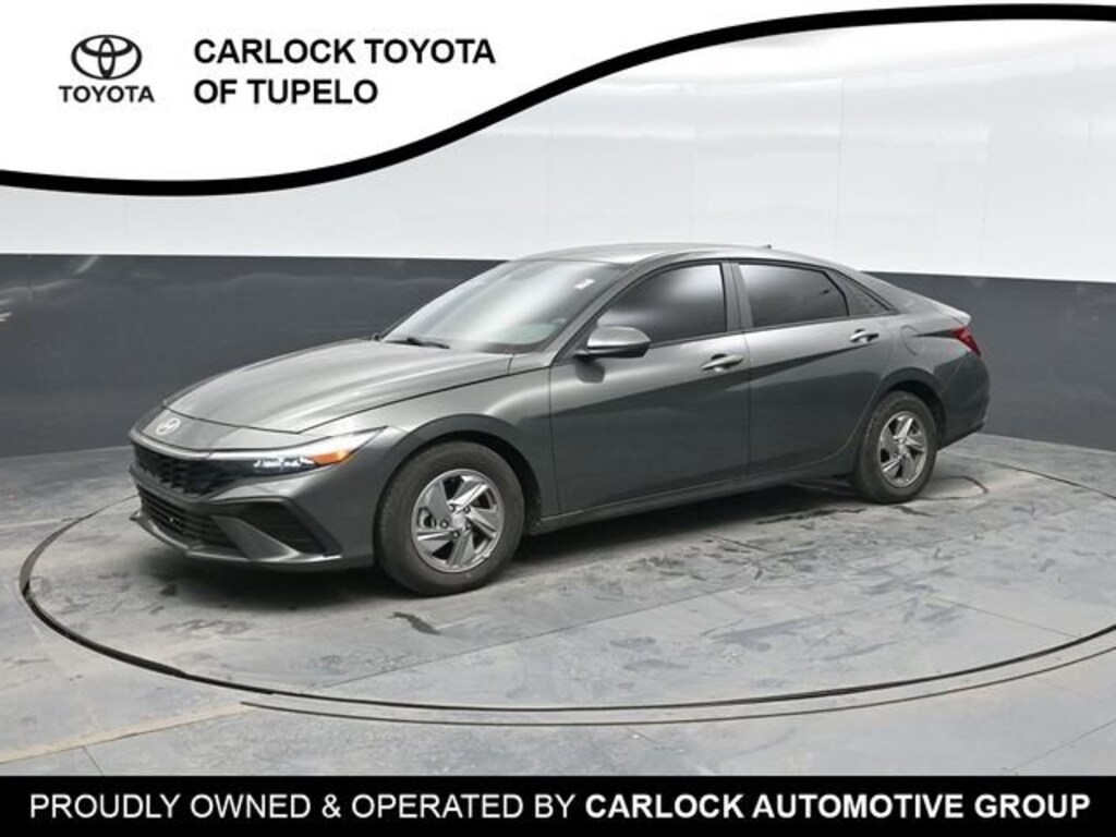 Used 2024 Hyundai Elantra SE Sedan