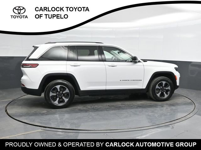 2023 Jeep Cherokee Base photo 3