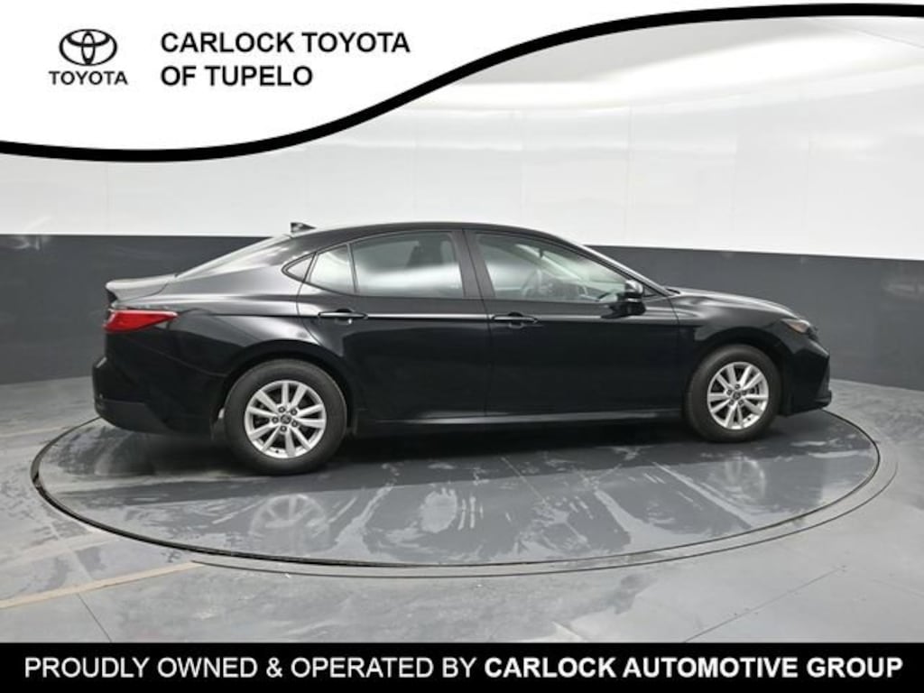 Used 2025 Toyota Camry SE Sedan