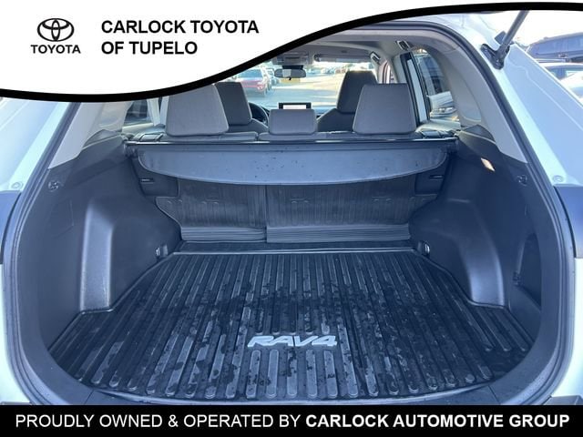 2023 Toyota RAV4 XLE - Photo 14