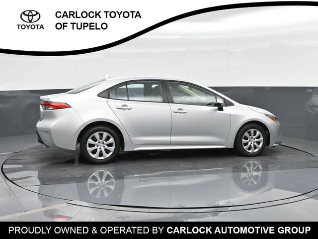 2024 Toyota Corolla LE photo 3