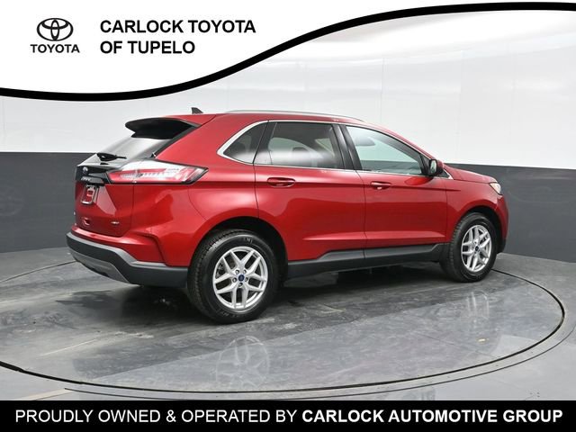 2022 Ford Edge SEL photo 2