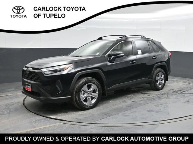 2025 Toyota RAV4 XLE's photo