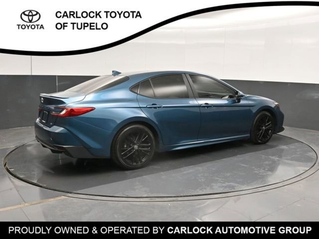 Used 2025 Toyota Camry SE Sedan