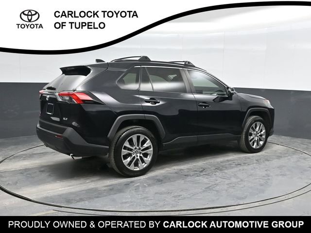 2021 Toyota RAV4 XLE Premium photo 2