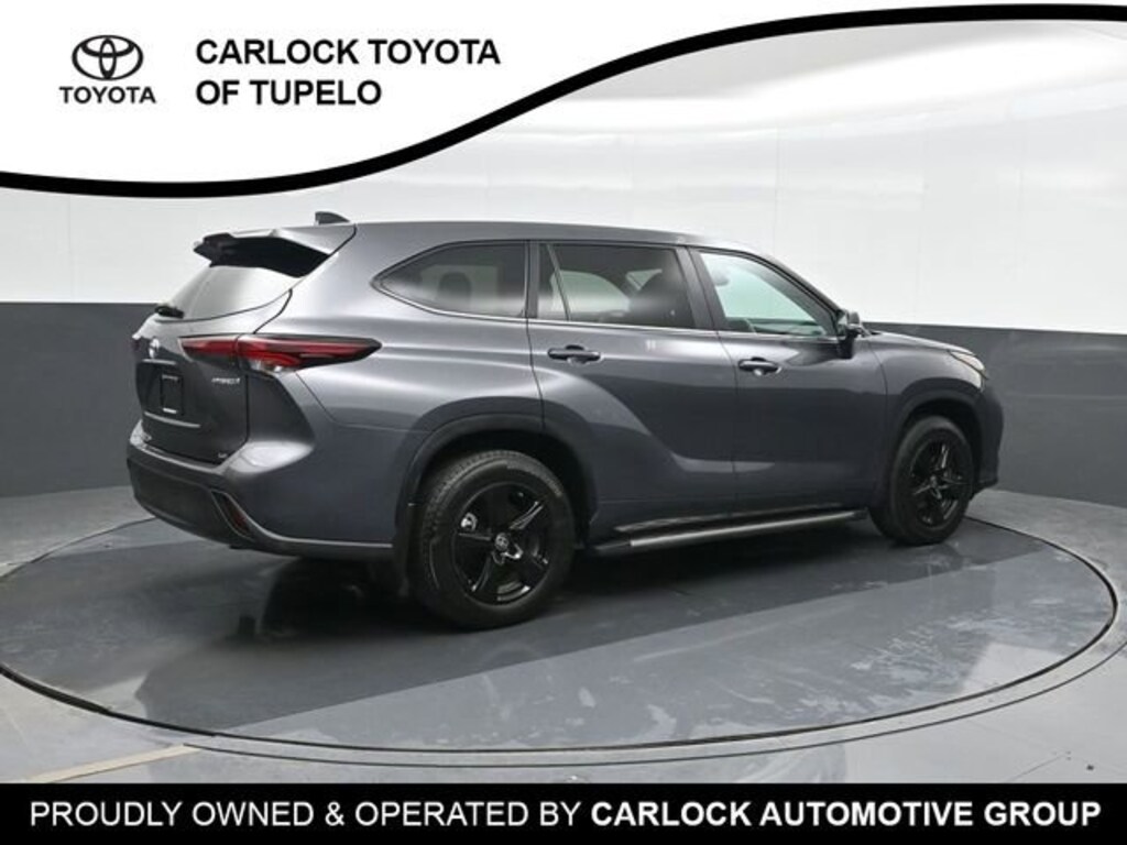 Used 2024 Toyota Highlander Hybrid LE SUV