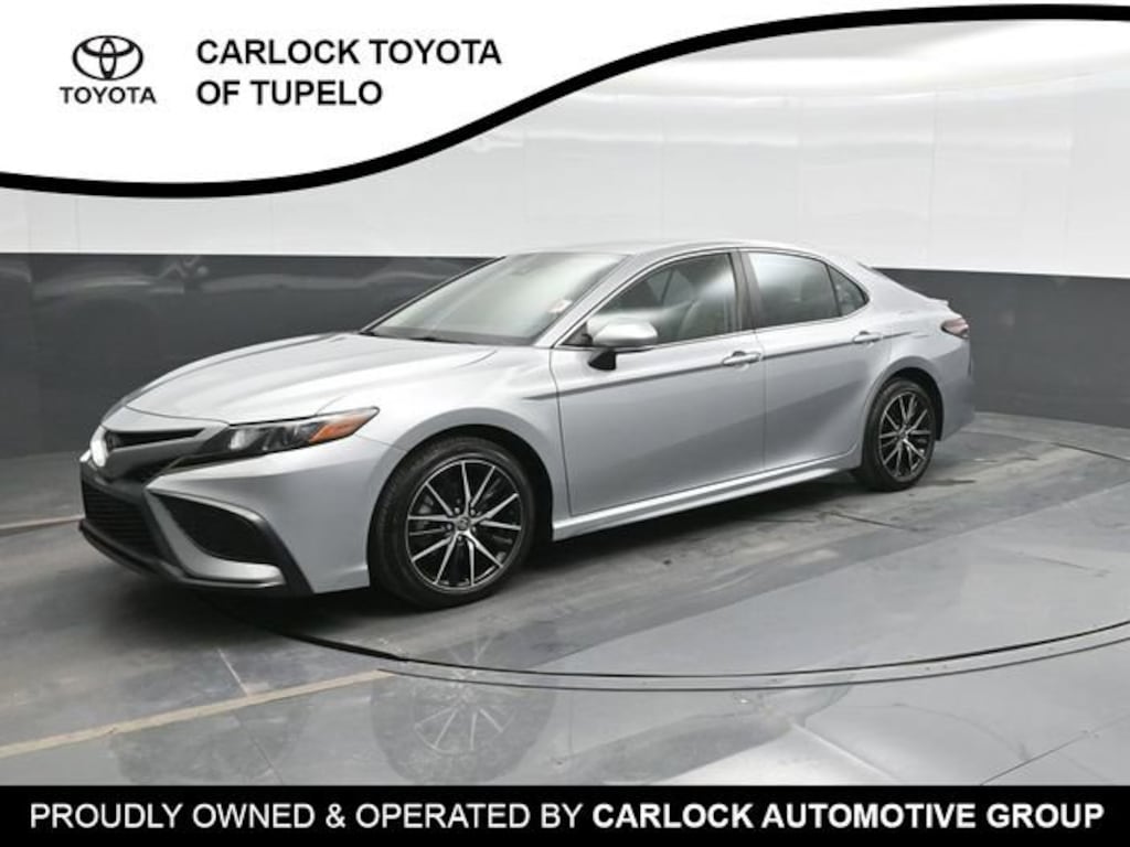 Used 2022 Toyota Camry SE Sedan