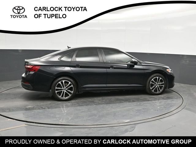 2024 Volkswagen Jetta 1.5T Sport photo 2