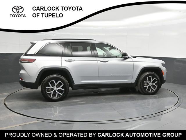 2024 Jeep Grand Cherokee Limited photo 3
