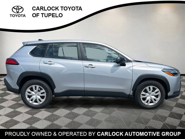 2025 Toyota Corolla Cross L photo 2