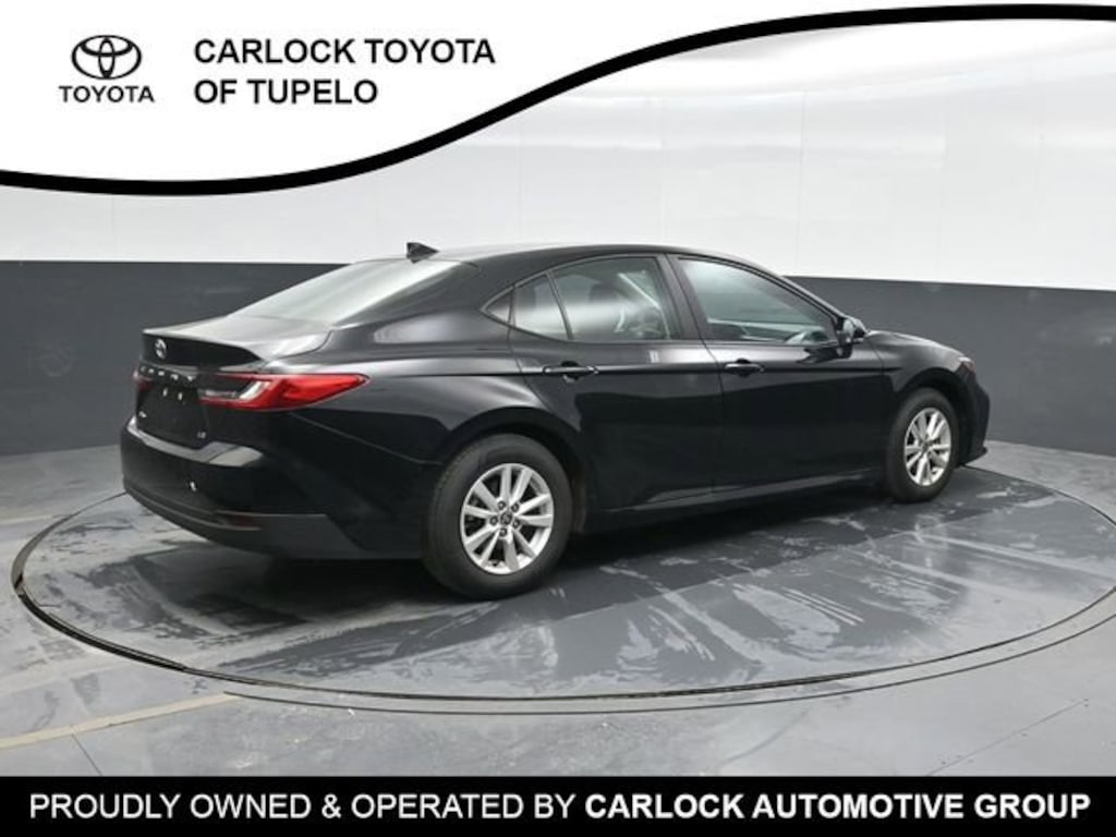 Used 2025 Toyota Camry SE Sedan