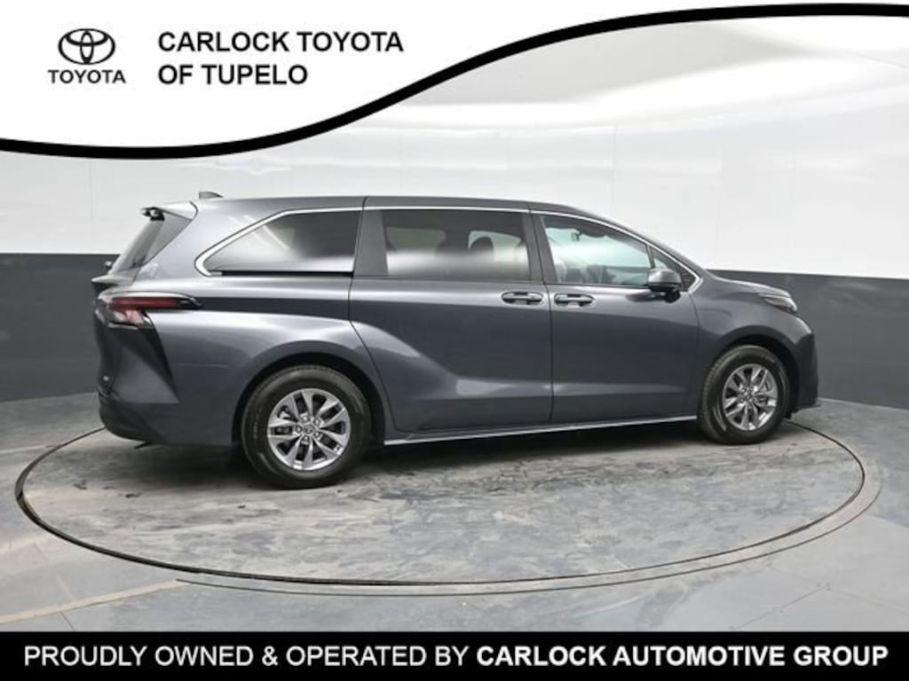 Used 2025 Toyota Sienna LE 8 Passenger Van Passenger Van