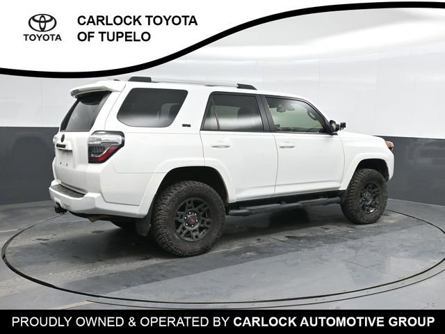 2021 Toyota 4Runner SR5 photo 2