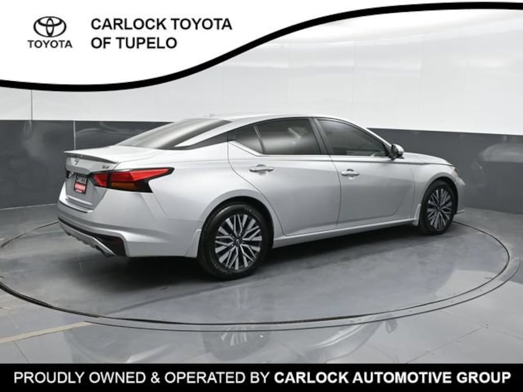 Used 2023 Nissan Altima 2.5 SV Sedan