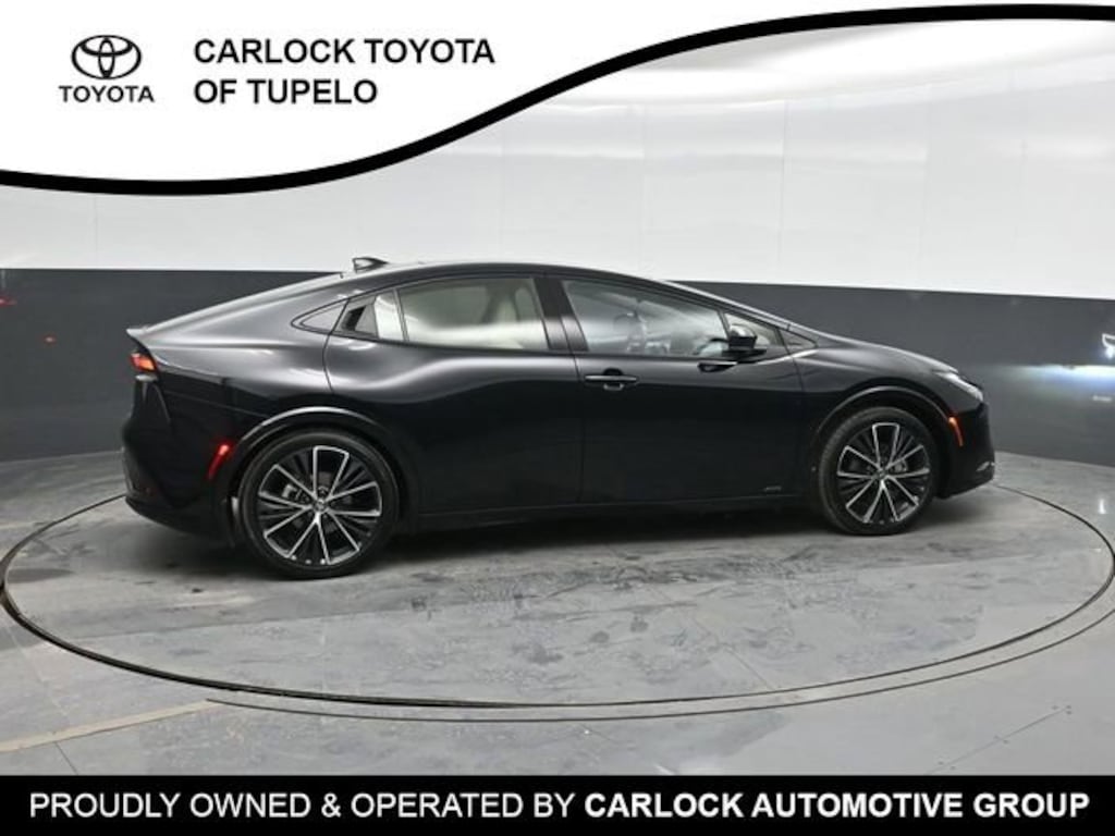 Used 2025 Toyota Prius LE Hatchback