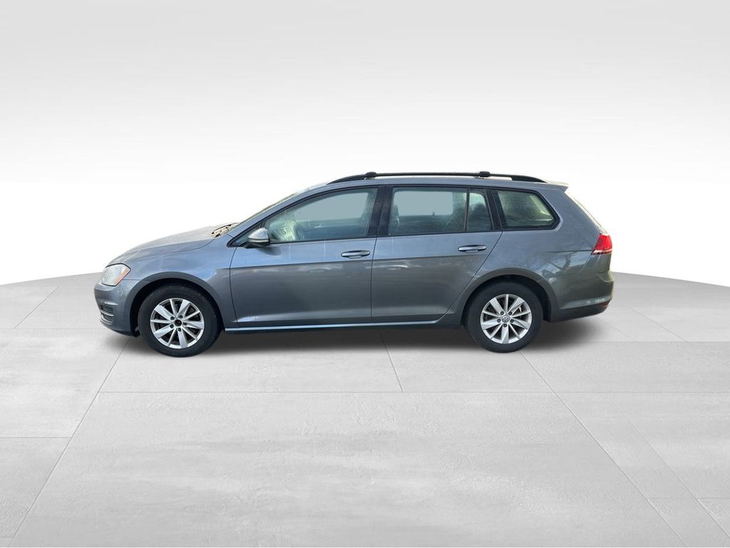 2017 Volkswagen Golf TSI photo 3