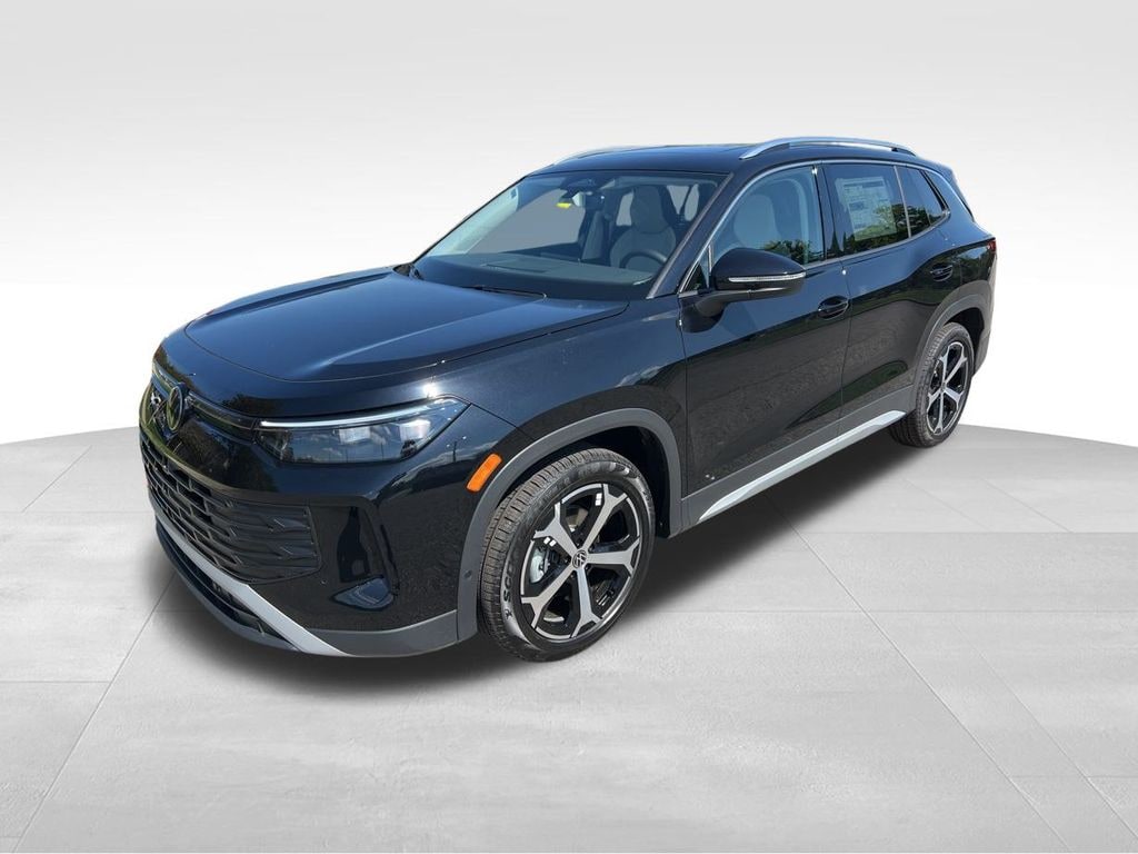 New 2025 Volkswagen Tiguan 2.0T SE SUV