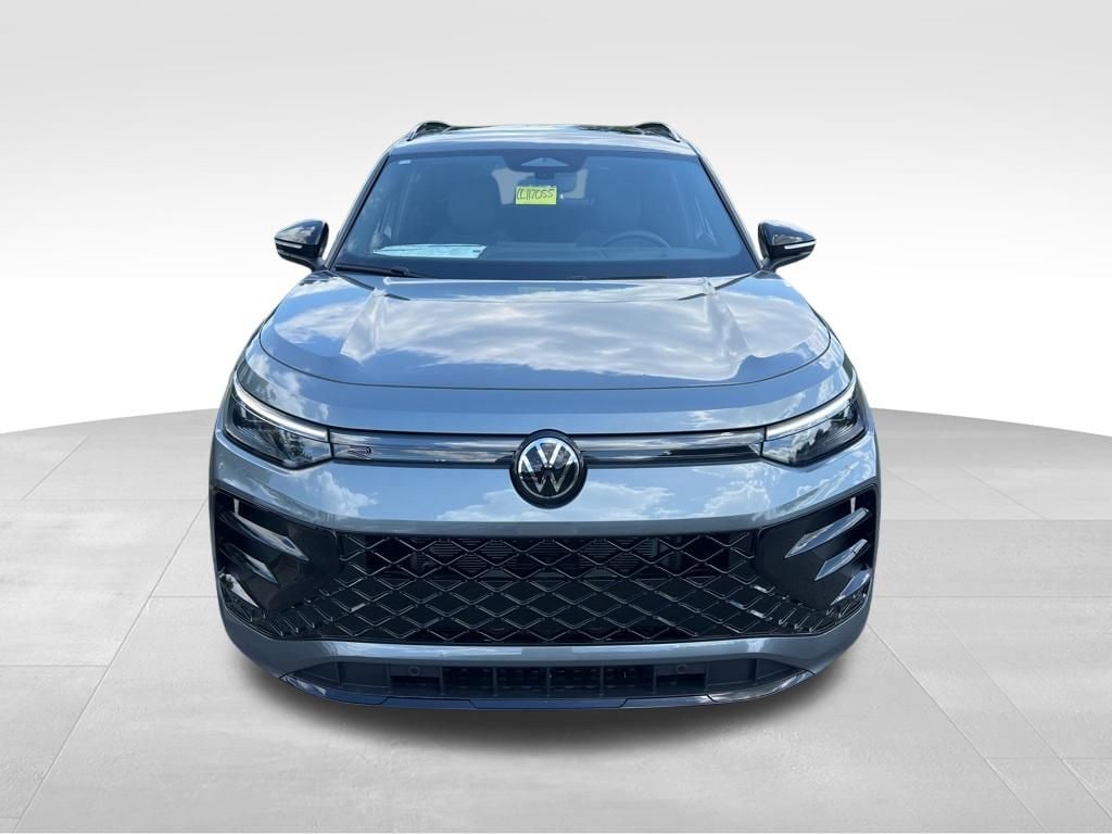 New 2026 Volkswagen Tiguan 2.0T SE R-Line Black SUV