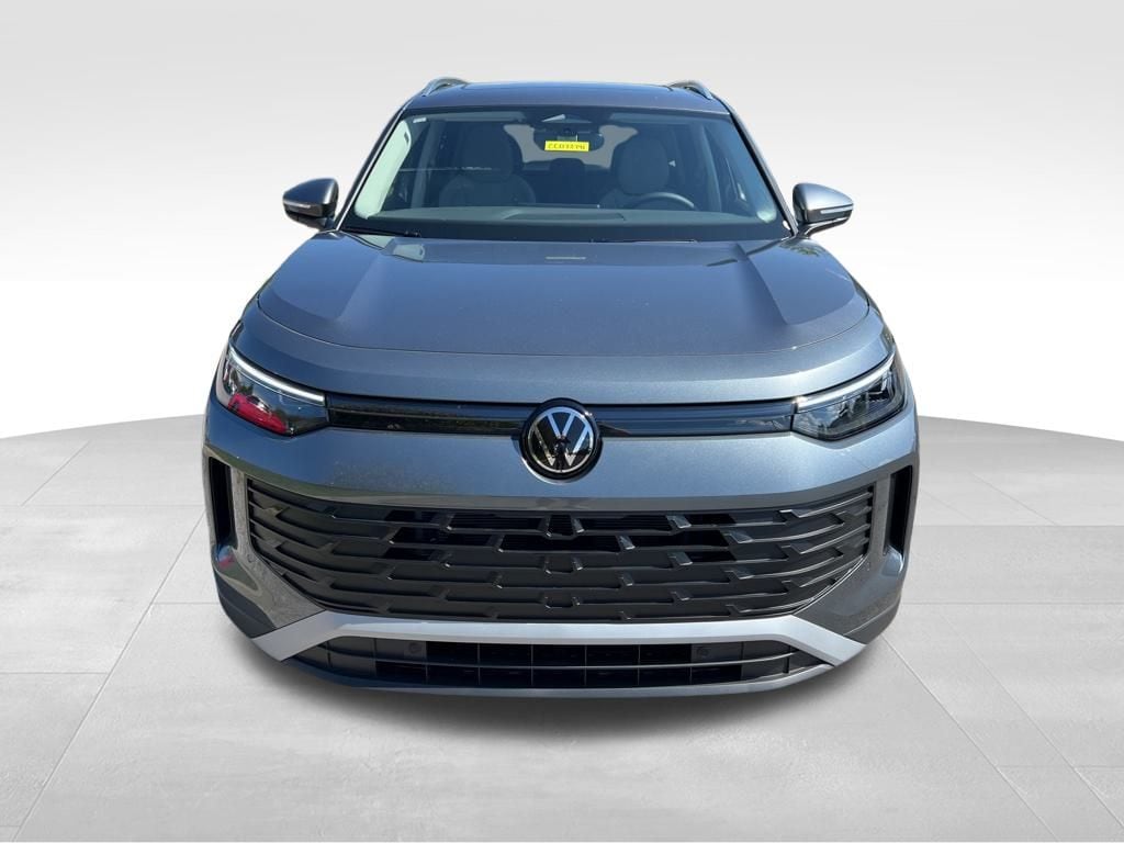 New 2025 Volkswagen Tiguan 2.0T SE SUV