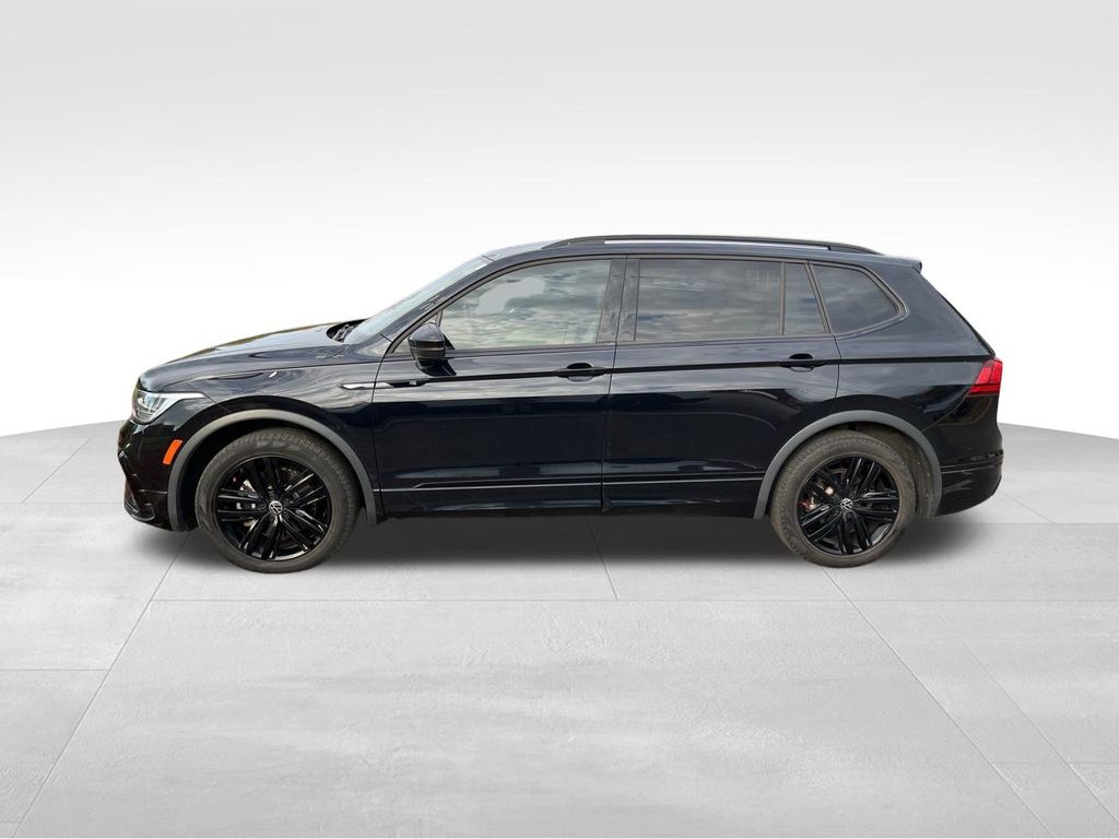 2022 Volkswagen Tiguan SE R-Line Black photo 3