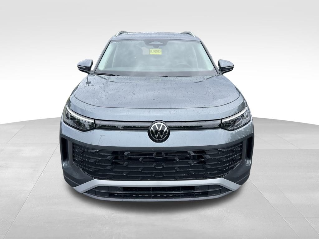 New 2026 Volkswagen Tiguan 2.0T SE SUV