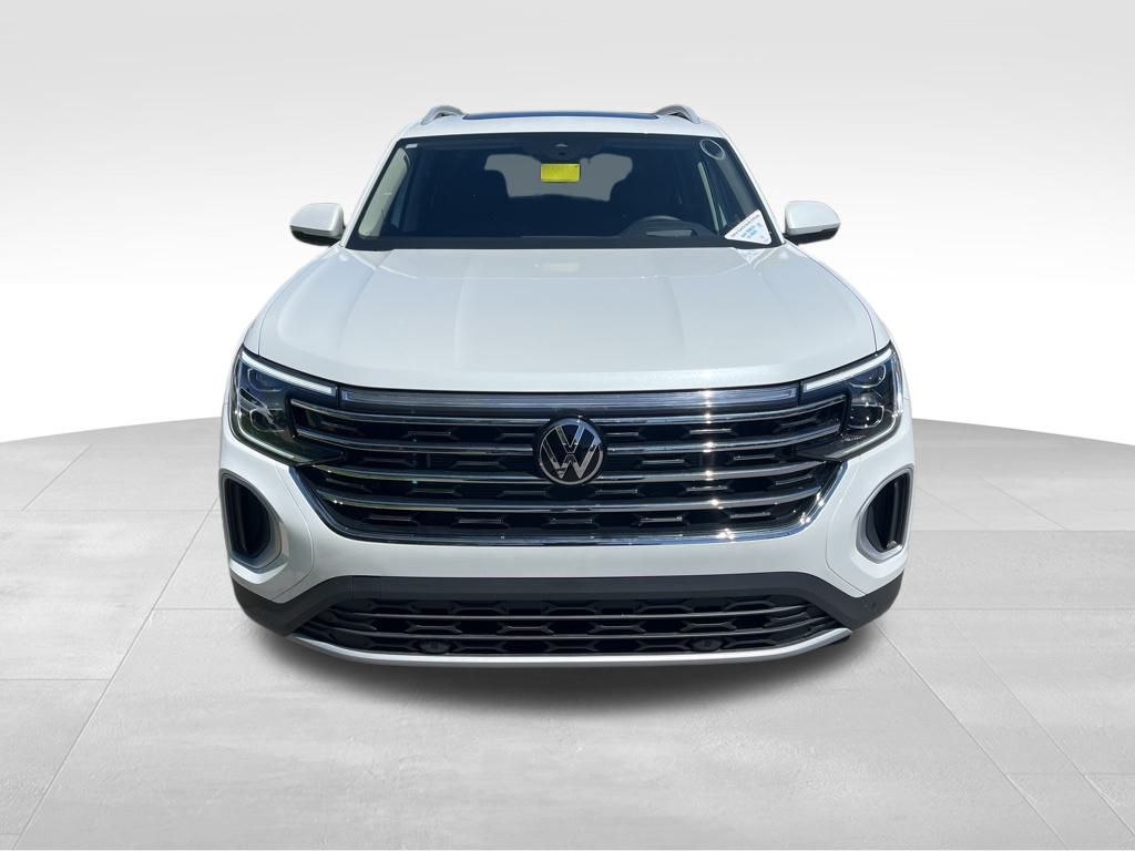 2025 Volkswagen Atlas SEL photo 2