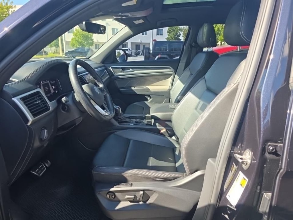 Used 2022 Volkswagen Atlas Cross Sport 2.0T SEL R-Line SUV