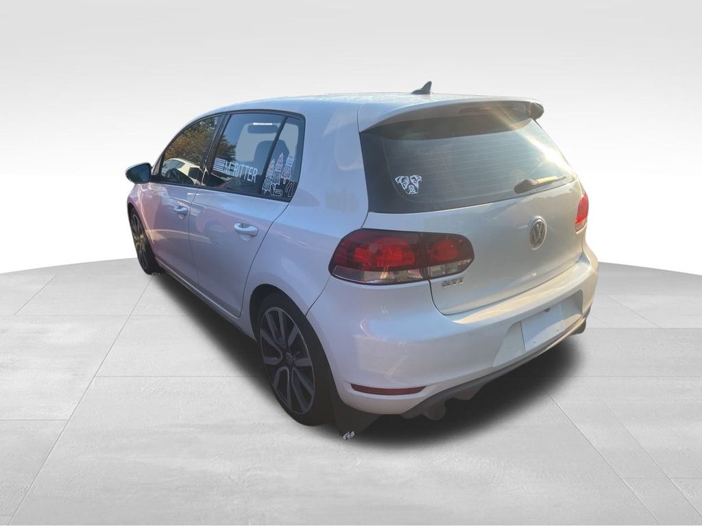 2014 Volkswagen Golf GTI Wolfsburg Edition photo 2