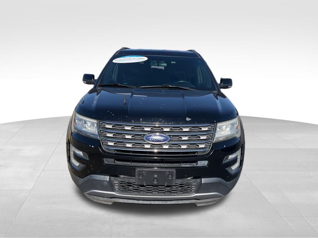 2017 Ford Explorer XLT photo 2