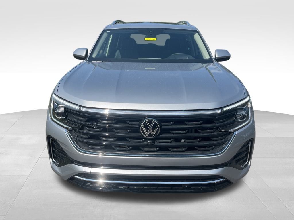 2026 Volkswagen Atlas SEL Premium R-Line photo 2