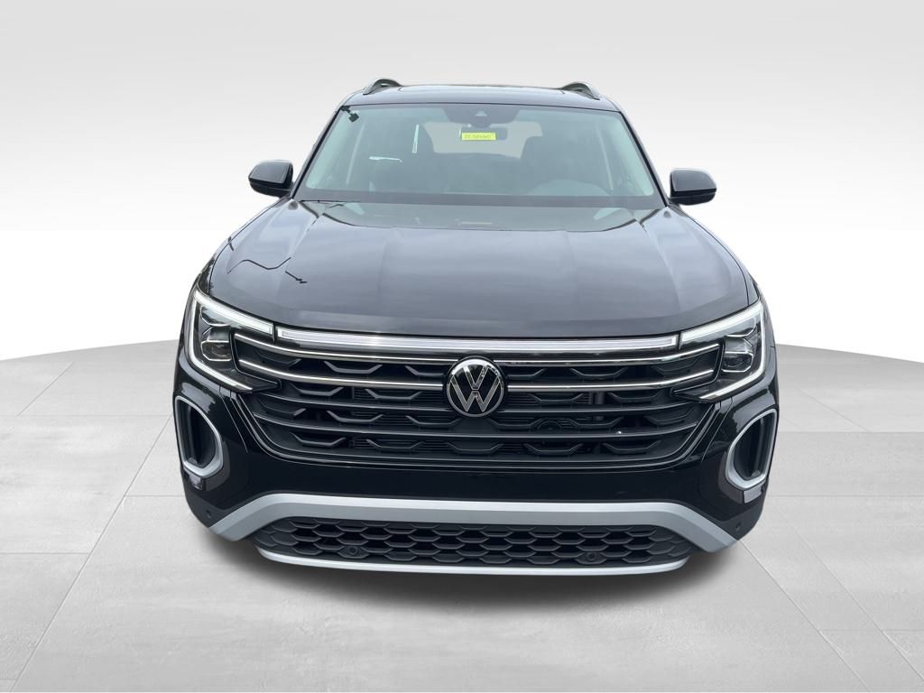 2026 Volkswagen Atlas Peak Edition SE photo 2