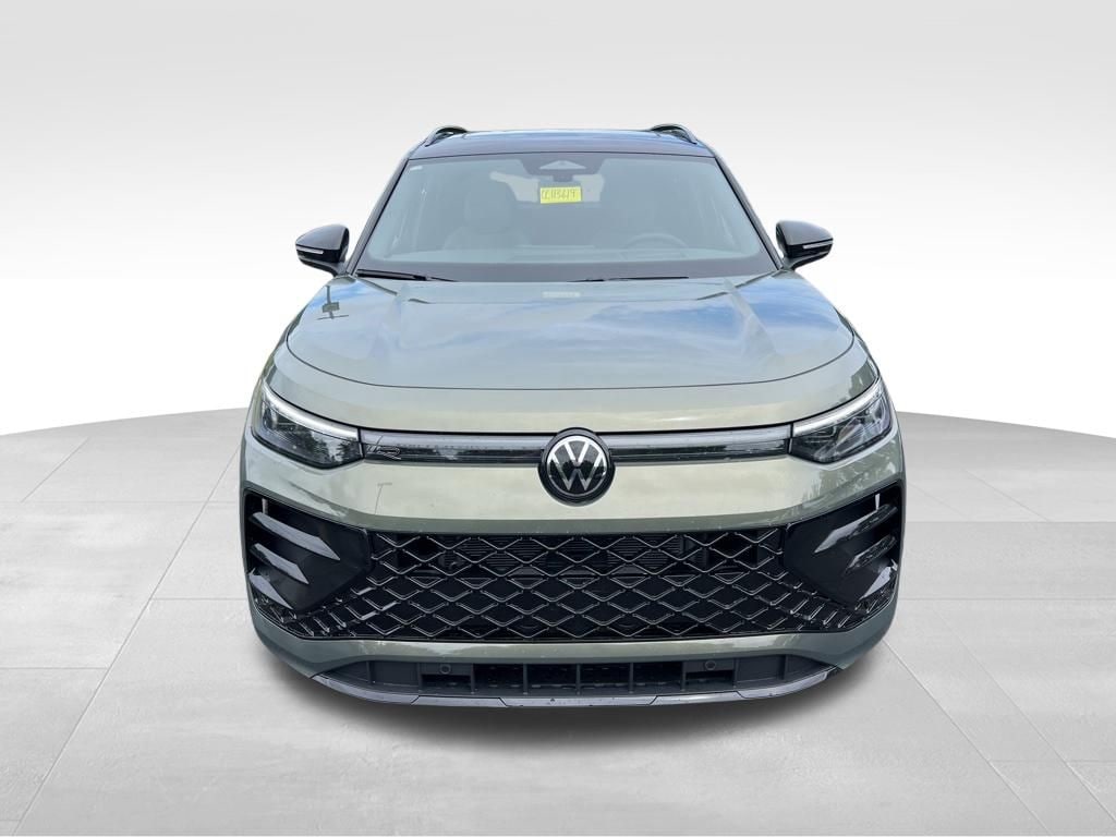 New 2026 Volkswagen Tiguan 2.0T SE R-Line Black SUV