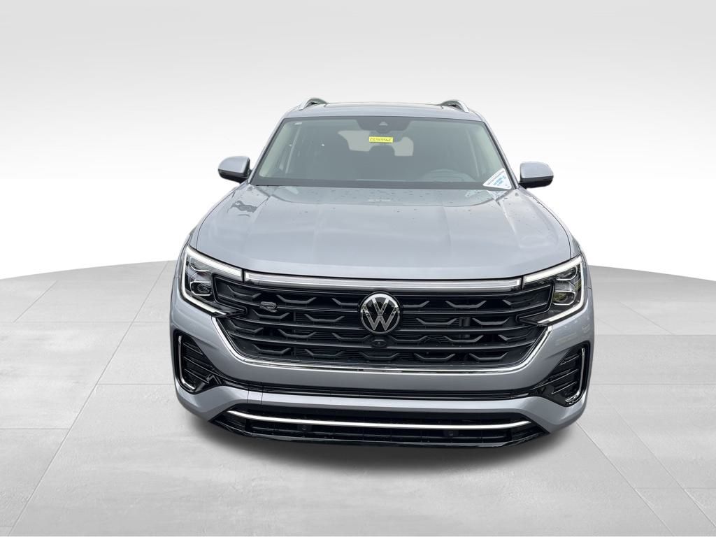 2026 Volkswagen Atlas SEL Premium R-Line photo 2