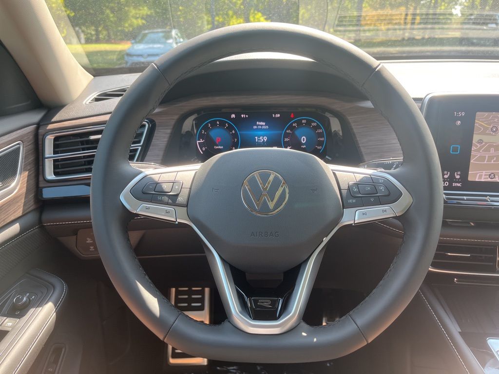 2026 Volkswagen Atlas SEL Premium R-Line - Photo 15