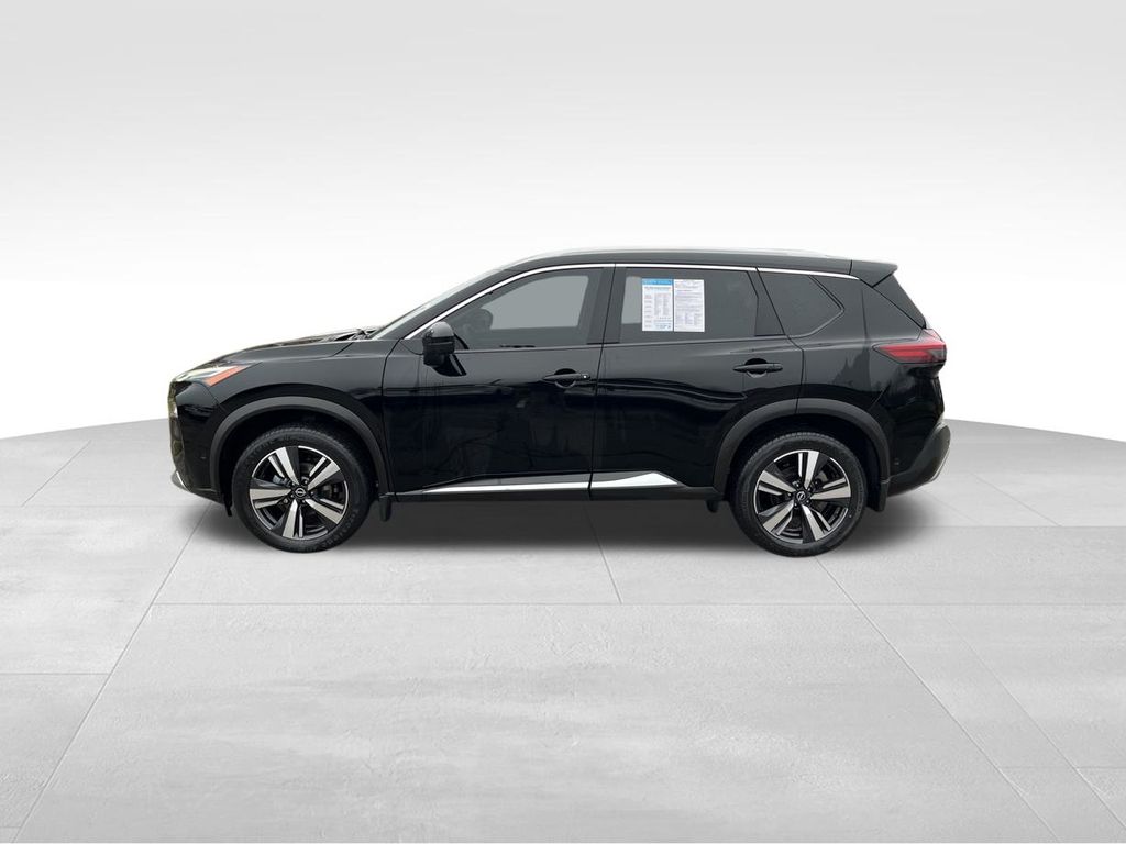 2022 Nissan Rogue Platinum photo 2