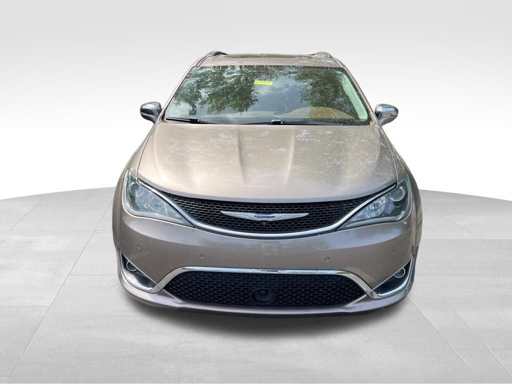 Used 2018 Chrysler Pacifica Limited Van