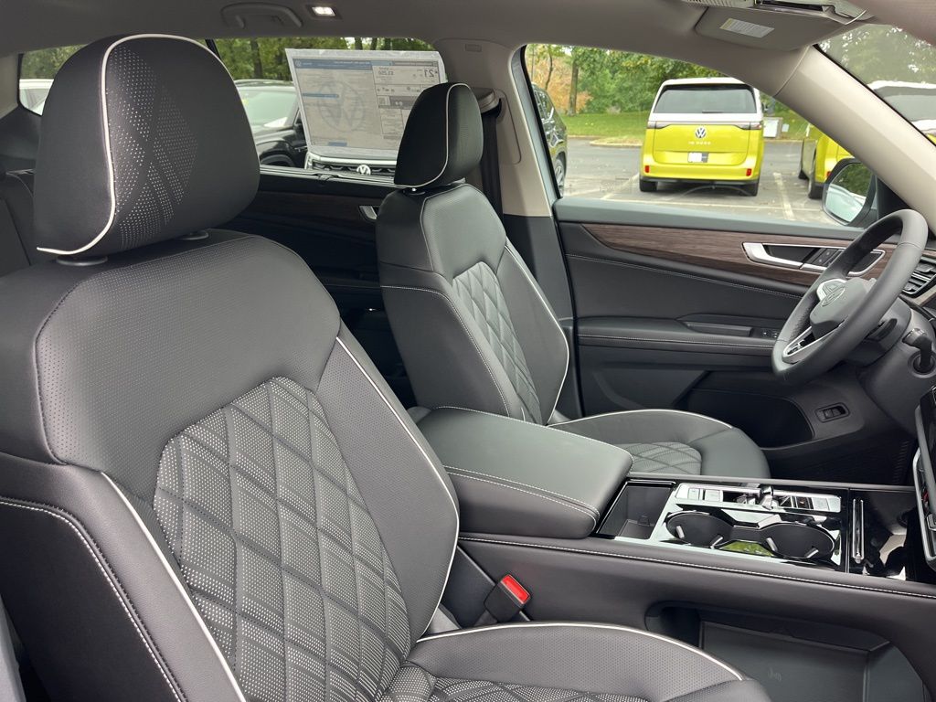 2026 Volkswagen Atlas SEL Premium R-Line - Photo 23