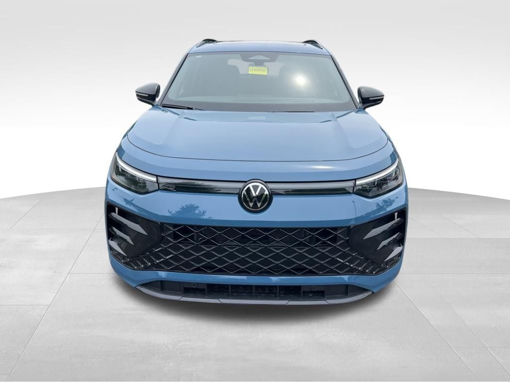 New 2026 Volkswagen Tiguan 2.0T SE R-Line Black SUV