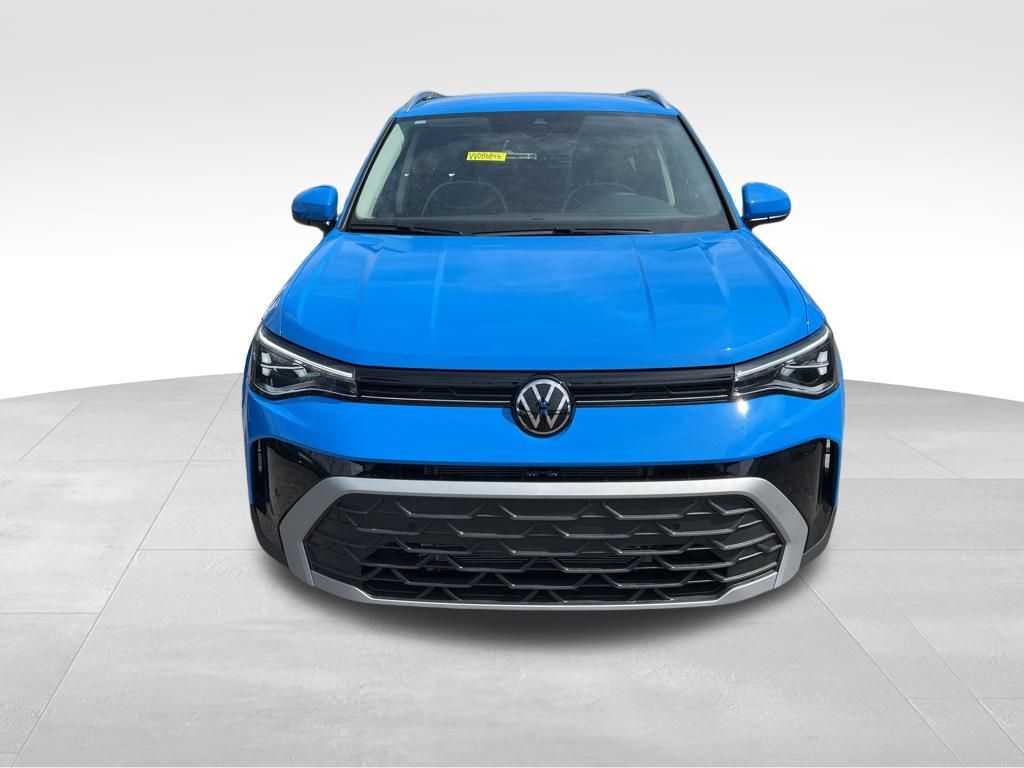 2025 Volkswagen Taos SE photo 2