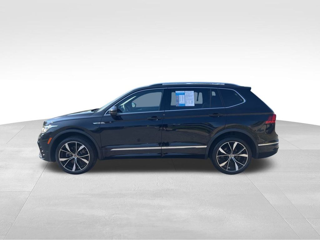 2022 Volkswagen Tiguan SEL Premium R-Line photo 2