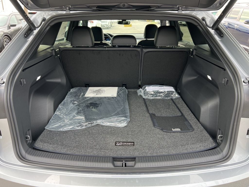 2026 Volkswagen Atlas Cross Sport SE w/Tech - Photo 13