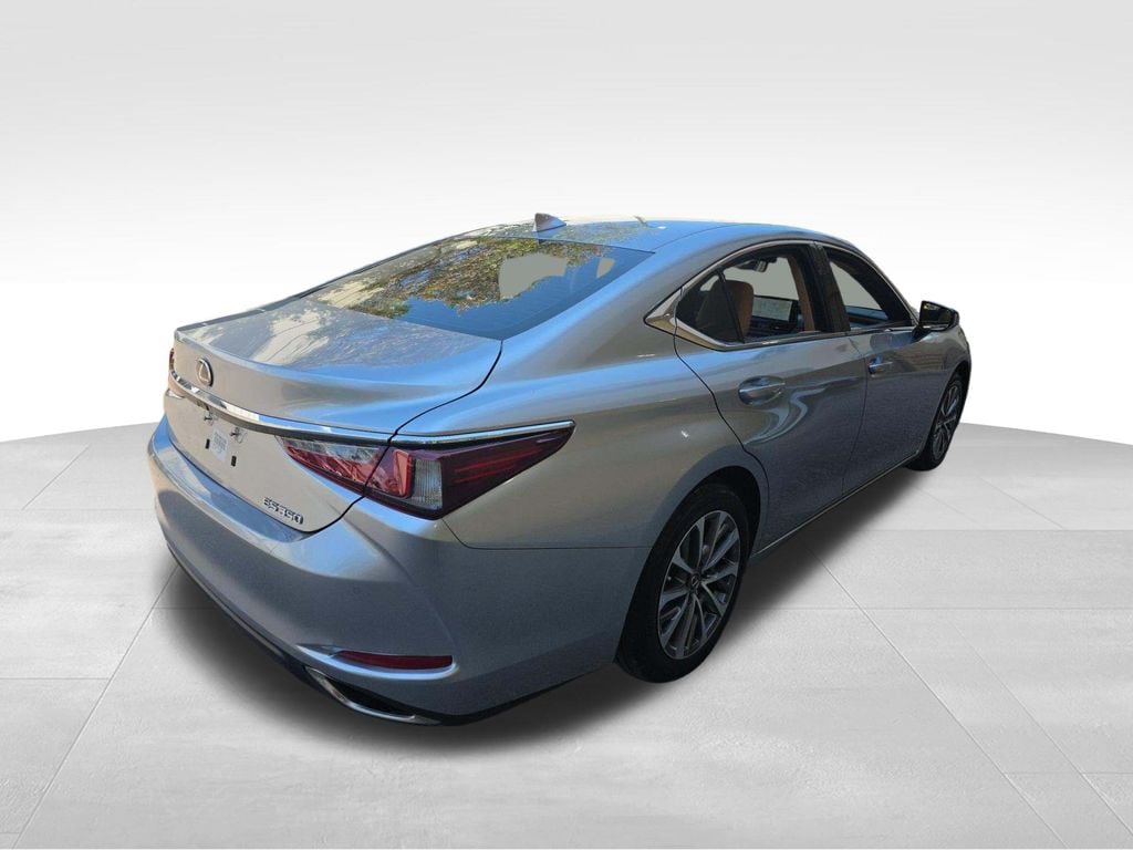 Used 2023 Lexus ES 350 Sedan