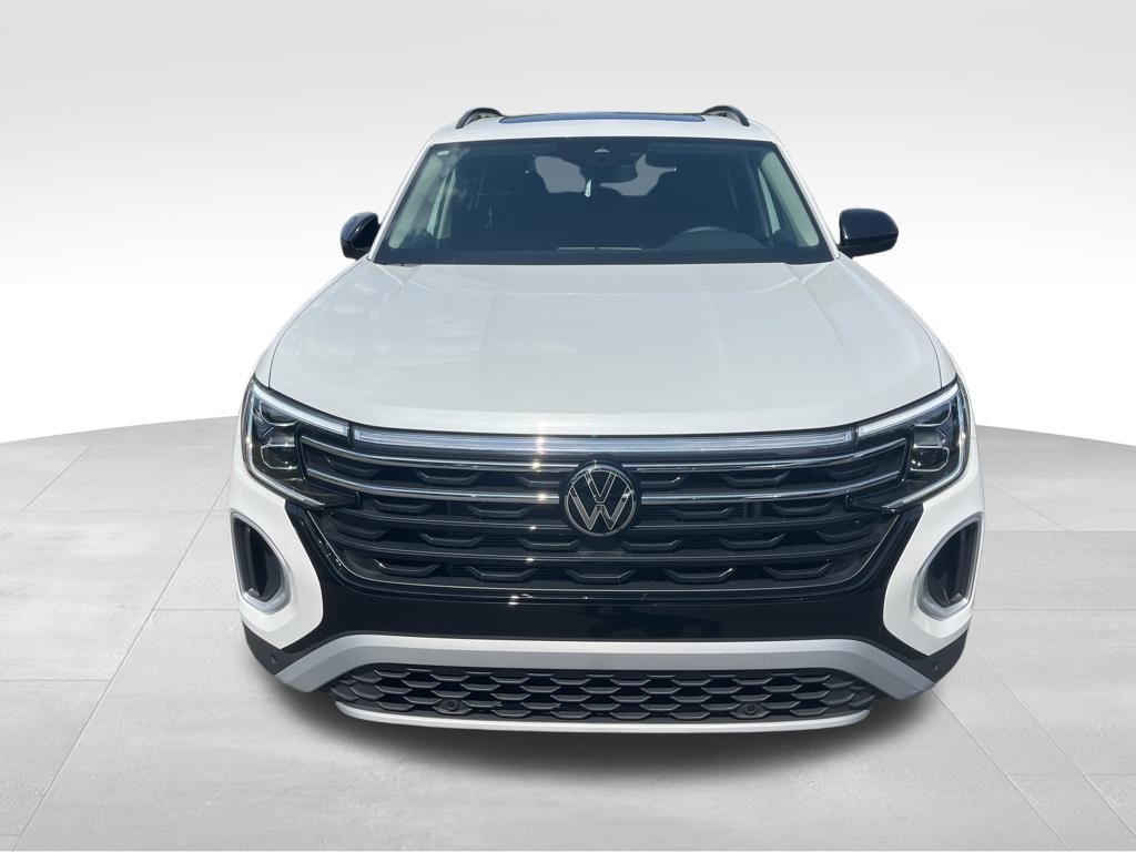 2026 Volkswagen Atlas Peak Edition SE photo 2